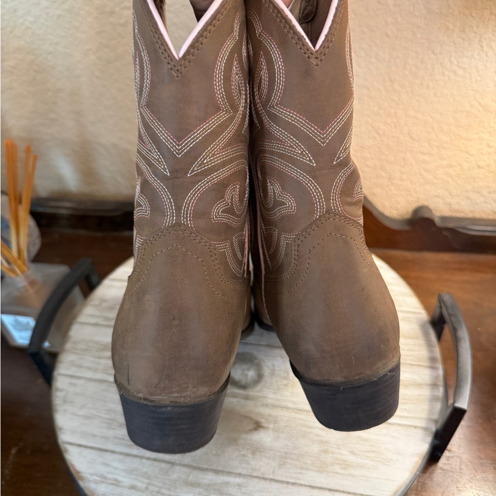 Ariat Tan Leather Boots with Pink & White Stitching - Picture 5 of 15